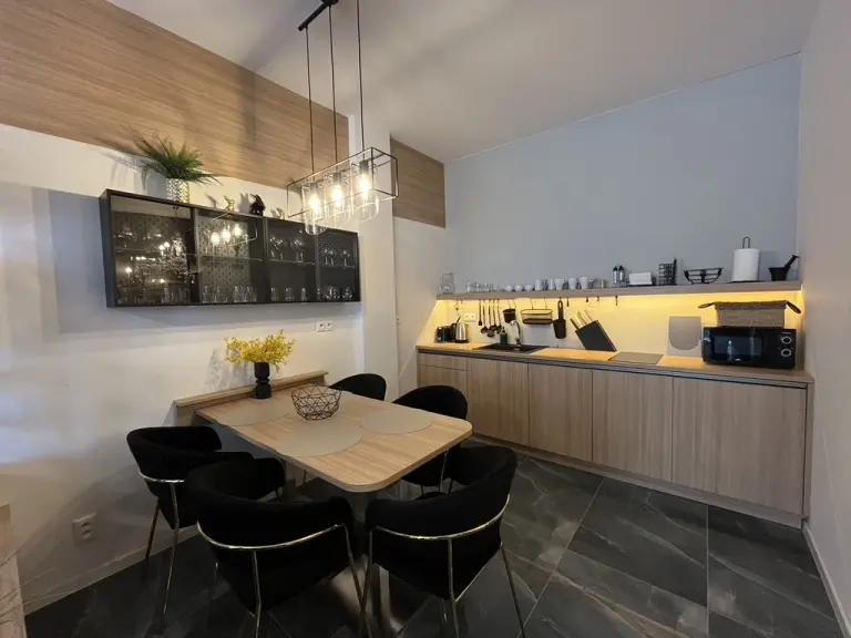 Apartments Care - Tatrystay - Private Apartment Hrebienok D103